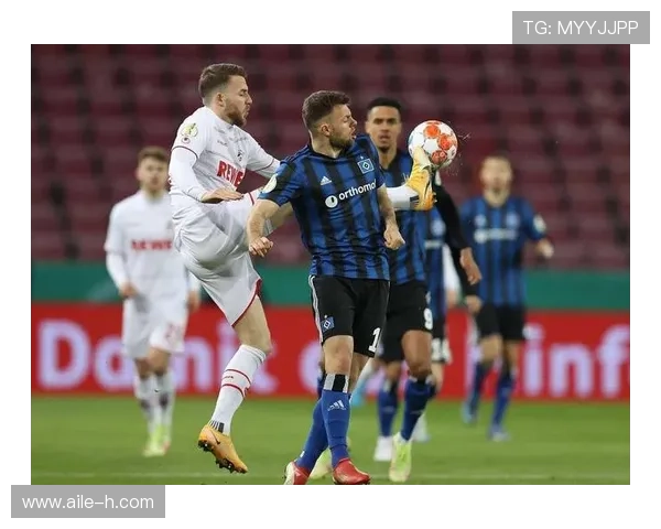 足球巨星近期表现稳健，状态持续提升备受关注