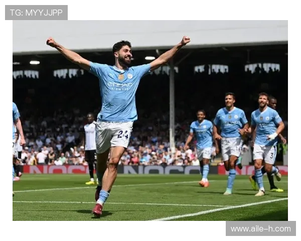 斯通斯与迪亚斯：技术型与指挥型中卫战术角色对比分析