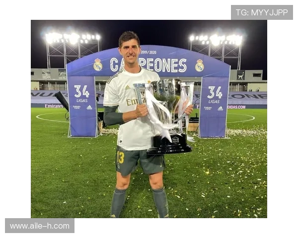 库尔图瓦:2欧冠4西甲2英超+世界杯金手套荣誉解析 库尔图瓦:2欧冠4西甲2英超+世界杯金手套荣誉解析