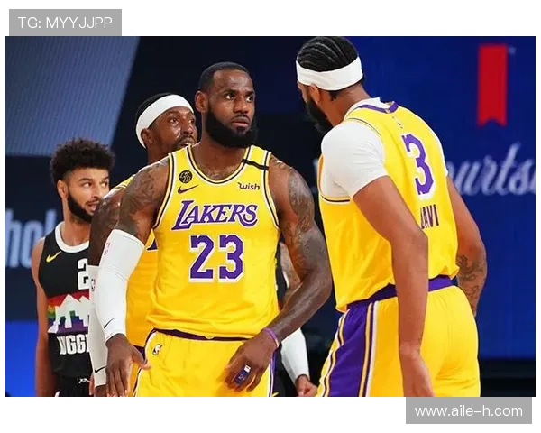 普里查德突破拉开进攻空间助掘金提升关键时刻得分效率